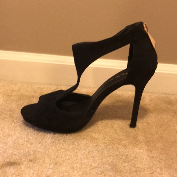 Black 4” Suede Heel - Picture 3 of 4